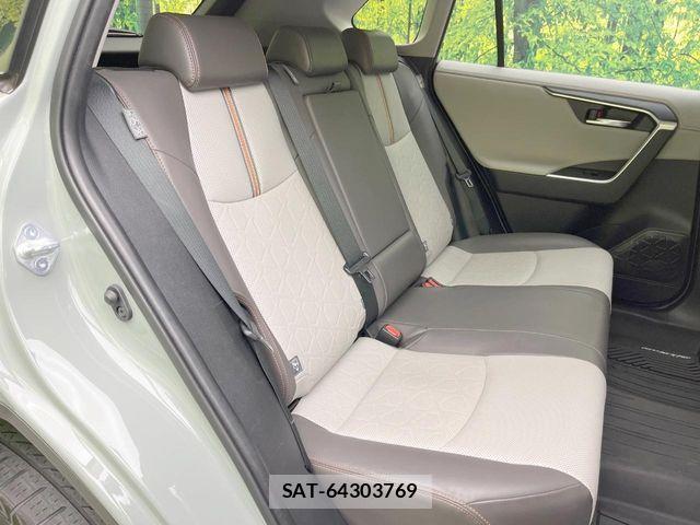 Toyota RAV4 2021-05 8686424-8