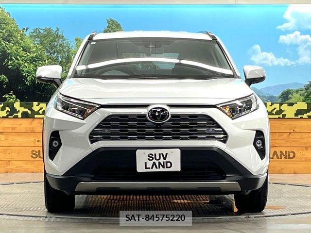 Toyota RAV4 2023-01 8686422-13
