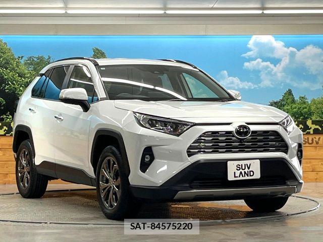 Toyota RAV4 2023-01 8686422-15