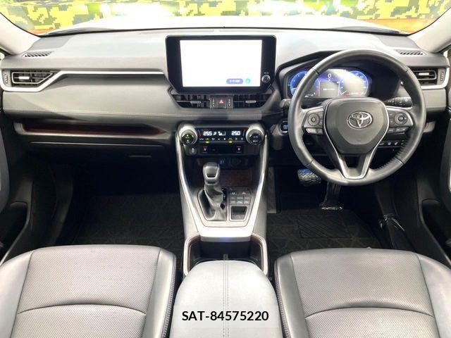 Toyota RAV4 2023-01 8686422-1