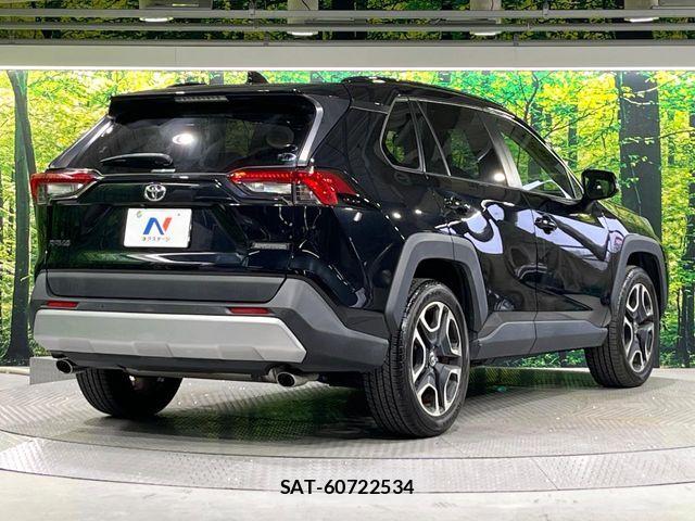 Toyota RAV4 2020-11 8686425-16