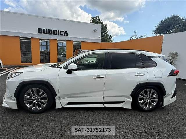 Toyota RAV4 2021-09 8686421-11