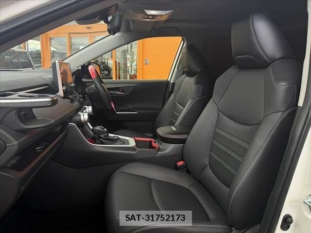 Toyota RAV4 2021-09 8686421-16