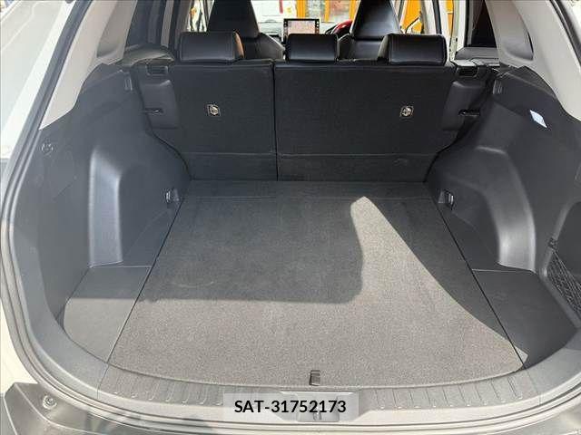 Toyota RAV4 2021-09 8686421-18