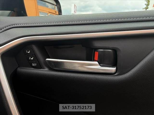 Toyota RAV4 2021-09 8686421-26