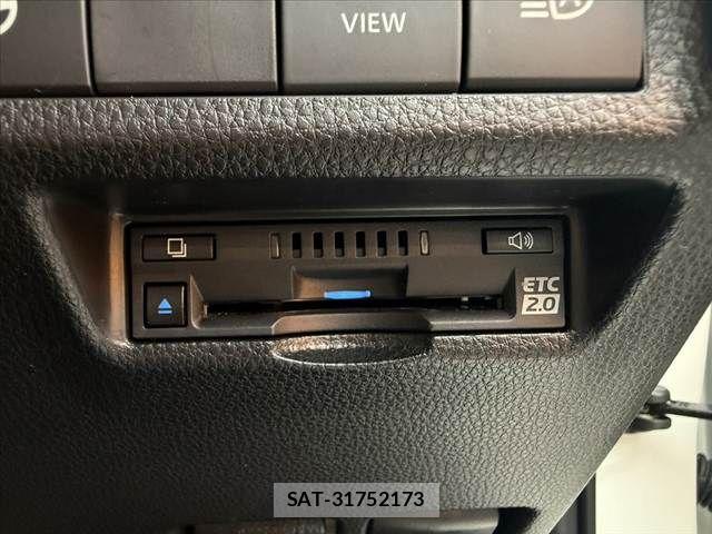 Toyota RAV4 2021-09 8686421-27