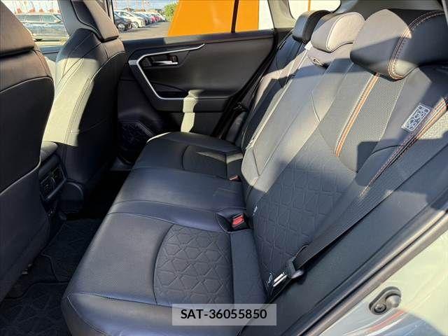 Toyota RAV4 2023-09 8686418-18