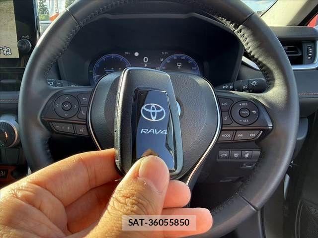 Toyota RAV4 2023-09 8686418-24
