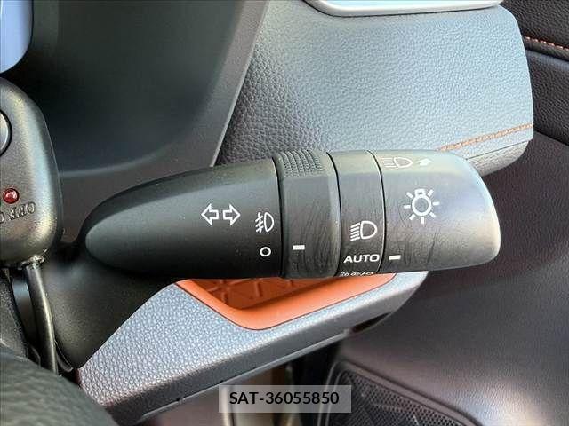 Toyota RAV4 2023-09 8686418-25
