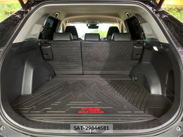 Toyota RAV4 2023-09 8686419-10