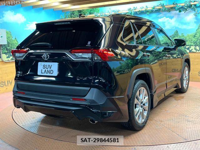 Toyota RAV4 2023-09 8686419-16