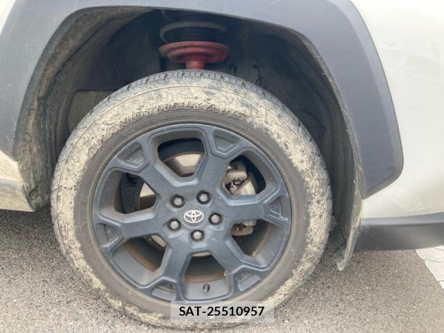 Toyota RAV4 2021-06 8686429-11