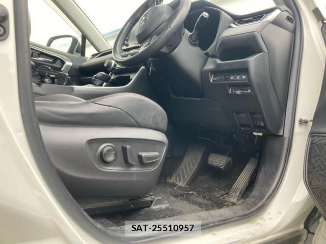Toyota RAV4 2021-06 8686429-19