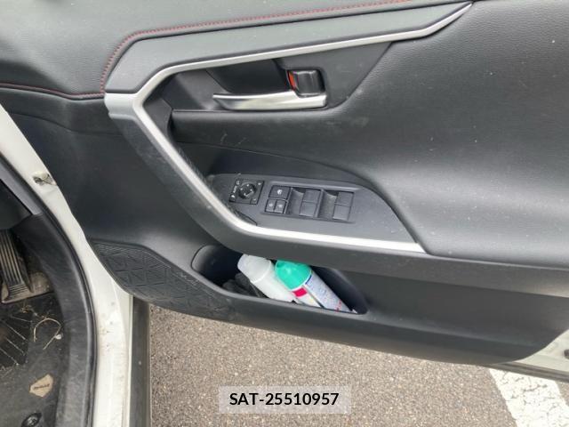 Toyota RAV4 2021-06 8686429-20