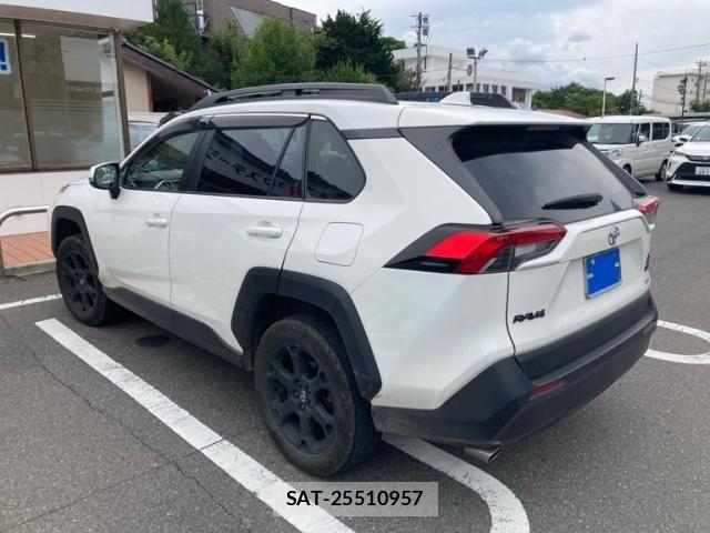 Toyota RAV4 2021-06 8686429-5