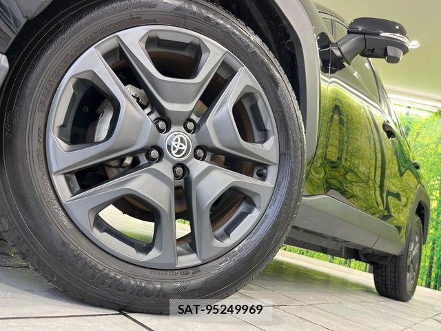 Toyota RAV4 2023-12 8745481-12