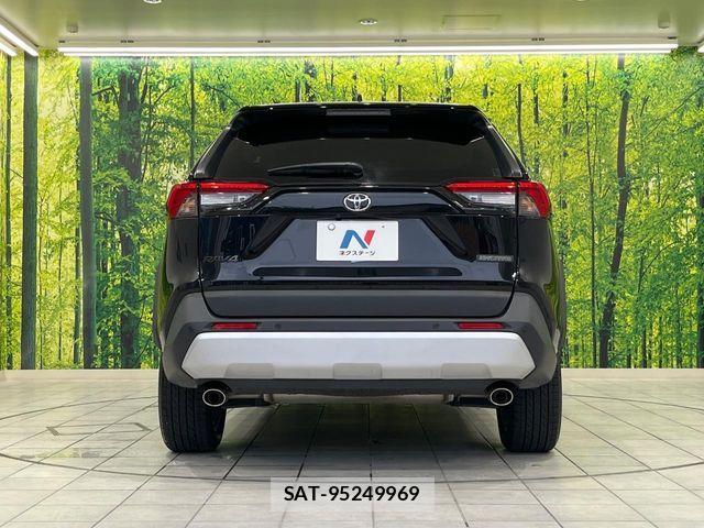 Toyota RAV4 2023-12 8745481-14