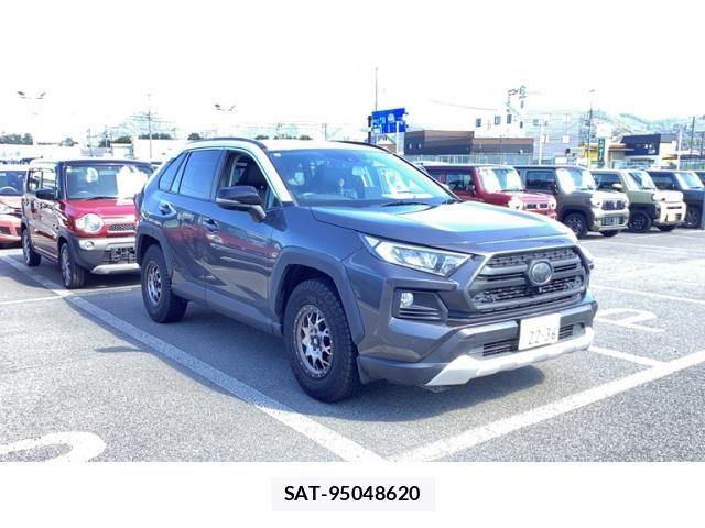 Toyota RAV4 2021-11 8745488-13