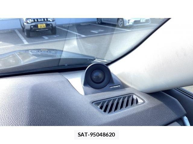 Toyota RAV4 2021-11 8745488-1