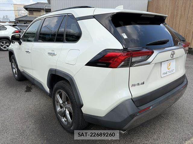 Toyota RAV4 2020-03 8745486-19