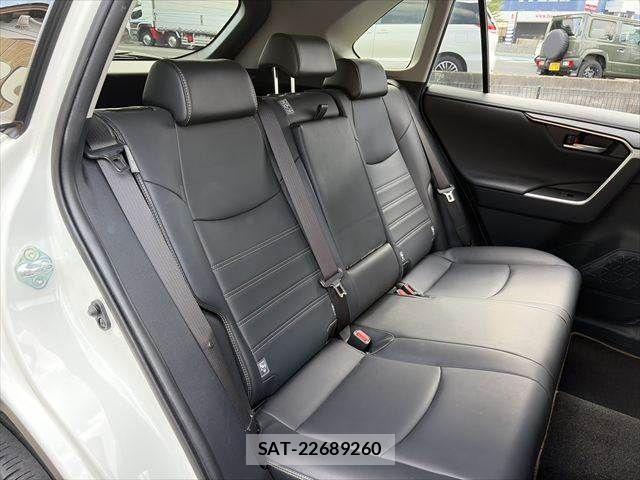 Toyota RAV4 2020-03 8745486-8