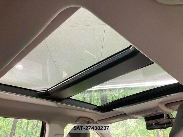 Toyota RAV4 2025-10 8745476-2