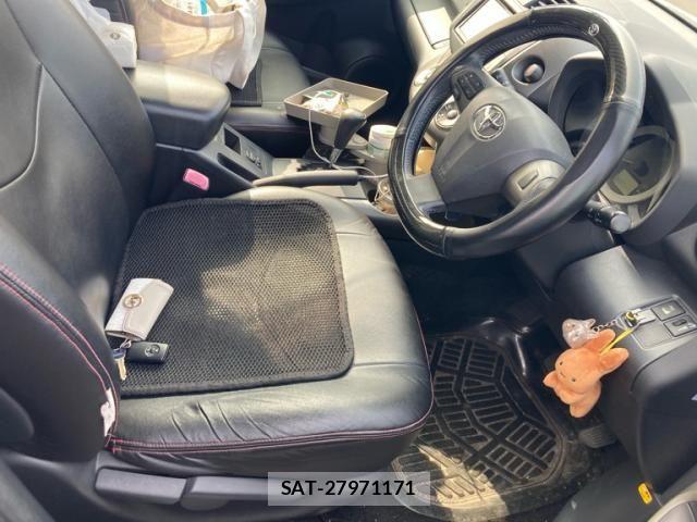 Toyota RAV4 2014-09 8745489-12