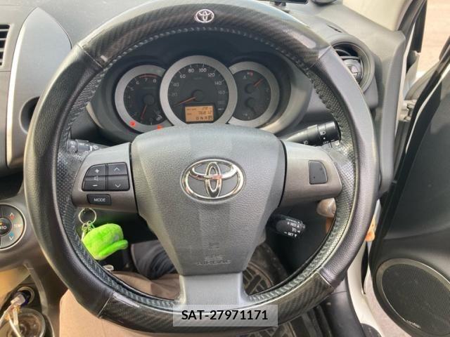 Toyota RAV4 2014-09 8745489-16
