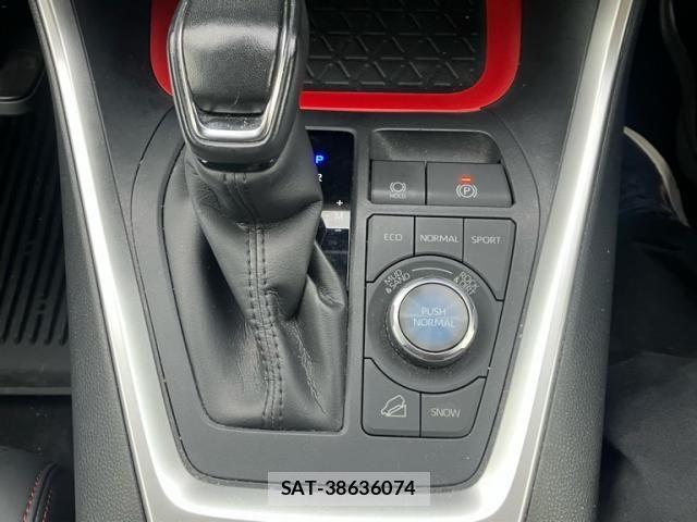Toyota RAV4 2021-06 8745485-18