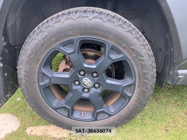 Toyota RAV4 2021-06 8745485-5