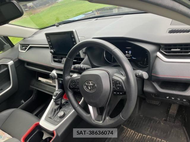 Toyota RAV4 2021-06 8745485-7