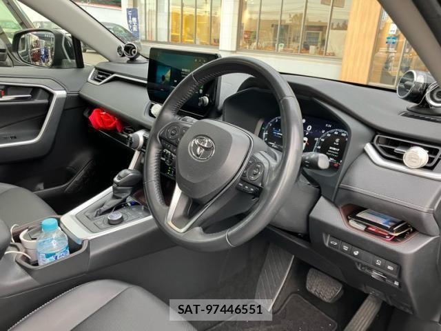 Toyota RAV4 2024-06 8745477-22