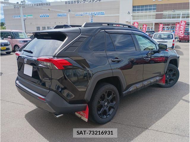 Toyota RAV4 2021-09 8745483-1