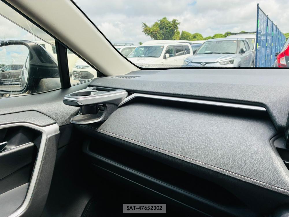 Toyota RAV4 2020-07 8231583-18