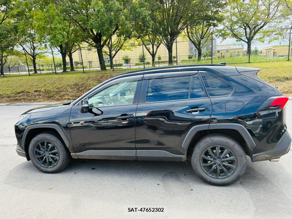 Toyota RAV4 2020-07 8231583-1