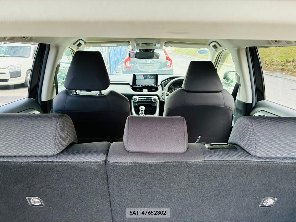 Toyota RAV4 2020-07 8231583-24