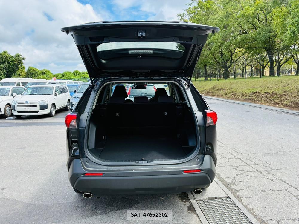 Toyota RAV4 2020-07 8231583-26
