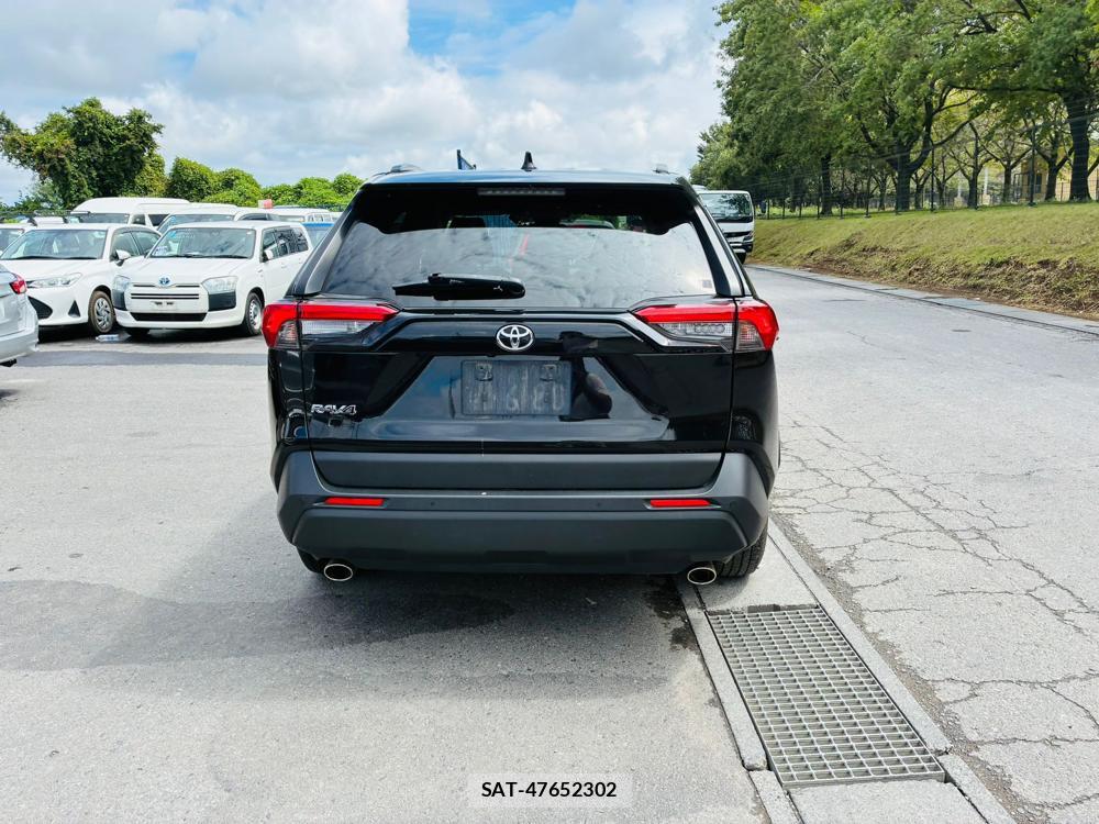 Toyota RAV4 2020-07 8231583-3