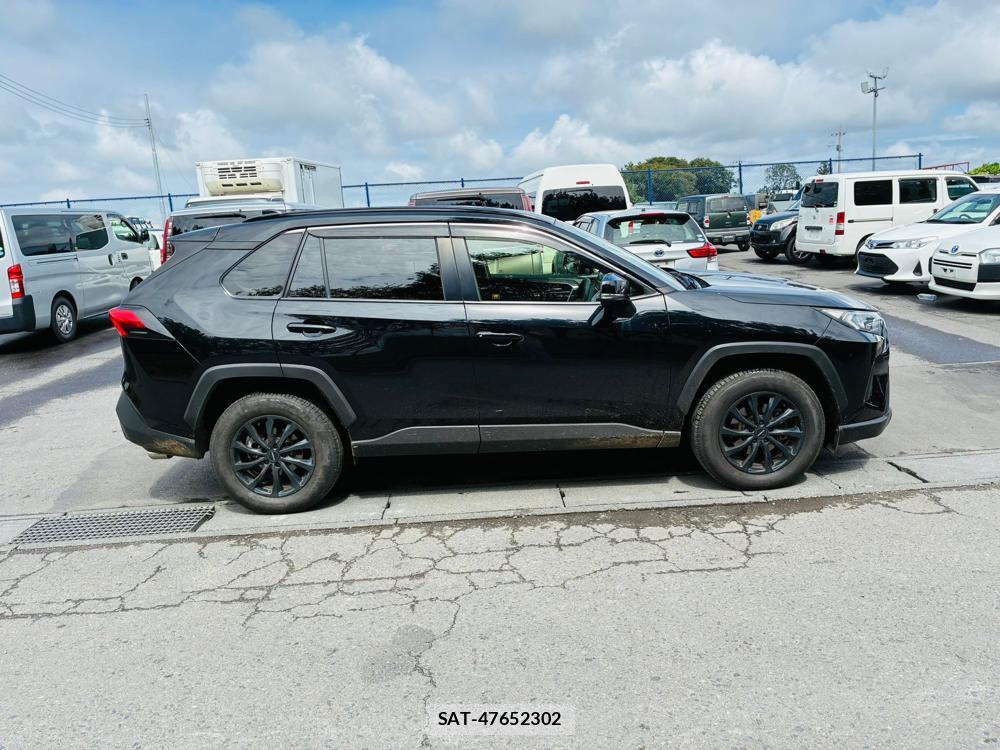 Toyota RAV4 2020-07 8231583-5