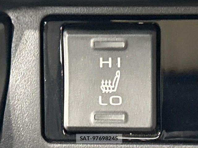 Toyota RAV4 2019-10 8781802-9