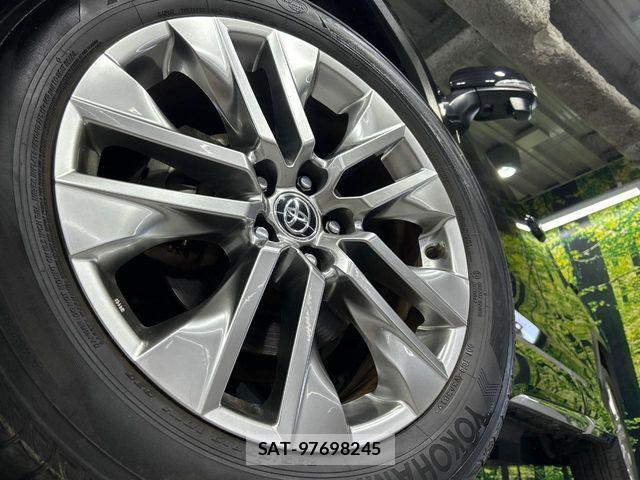Toyota RAV4 2019-10 8781802-15