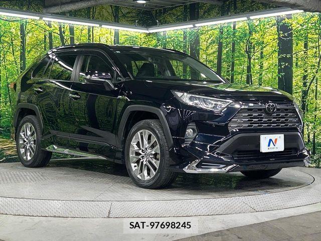 Toyota RAV4 2019-10 8781802-18