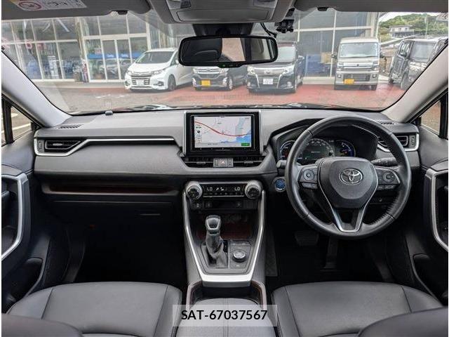 Toyota RAV4 2021-12 8781804-13