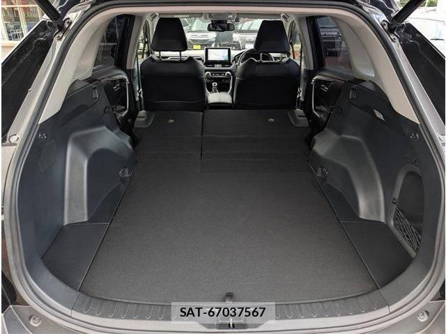 Toyota RAV4 2021-12 8781804-16