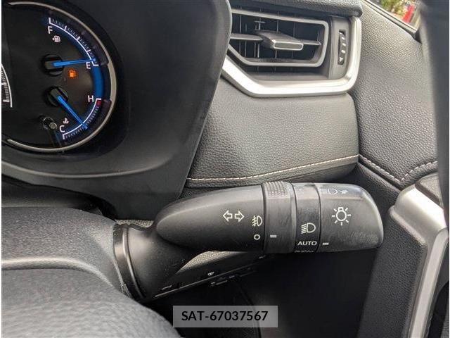 Toyota RAV4 2021-12 8781804-21