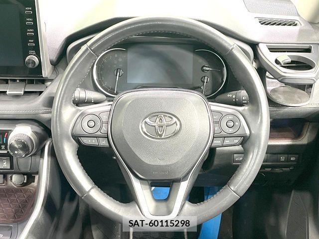 Toyota RAV4 2020-11 8781799-12