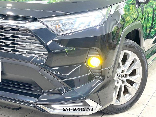 Toyota RAV4 2020-11 8781799-13