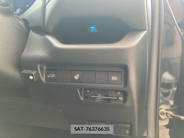 Toyota RAV4 2020-07 8781811-12