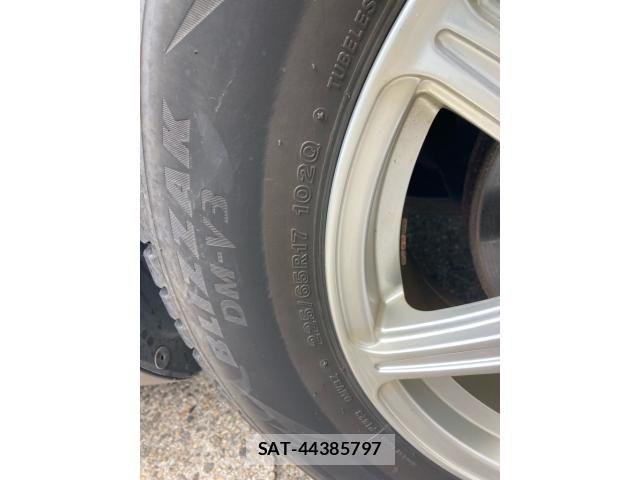 Toyota RAV4 2011-11 8781821-11