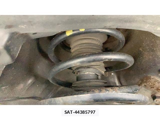 Toyota RAV4 2011-11 8781821-12